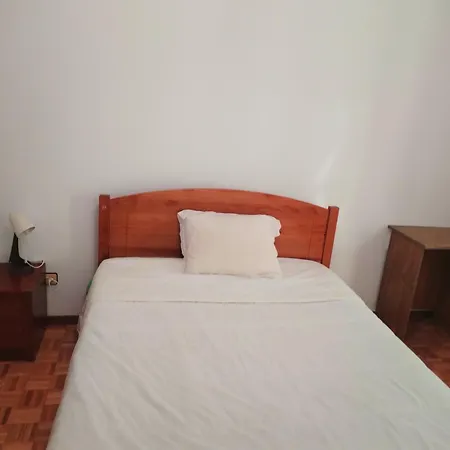 Quarto em Acomodações Particulares Espaçoso Viseu